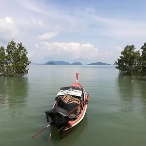 2* Guest house Chomlay & Restaurant